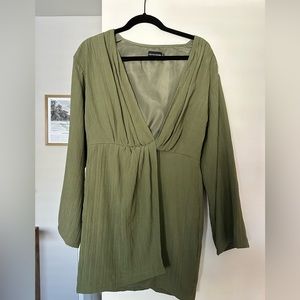Pretty little thing green dress never work v neck